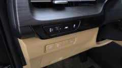 2023 Kia Carnival Diesel 9-Seater Prestige — фото 14