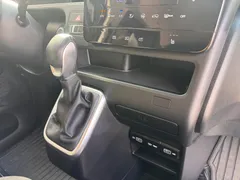 2024 Hyundai Staria Cargo 5-Seater — фото 18