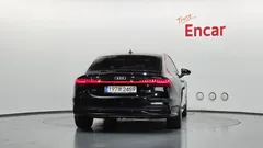 2022 Audi A7 55 TFSI Quattro Premium — фото 4