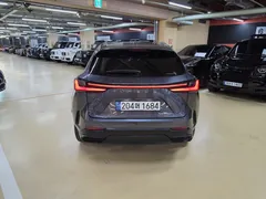 2024 Lexus NX Premium — фото 4