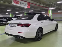 2023 Mercedes-Benz E-Class E350 4MATIC AMG Line — фото 2