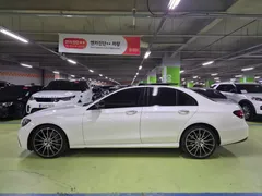 2023 Mercedes-Benz E-Class E350 4MATIC AMG Line — фото 5