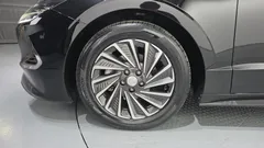 2023 Hyundai Sonata Premium Plus — фото 5