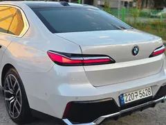 2023 BMW 7-Series 740i sDrive M Sport — фото 5