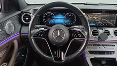2022 Mercedes-Benz E-Class E350 4MATIC Avantgarde — фото 13