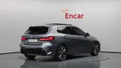 2022 BMW 1-Series M135i xDrive — фото 2