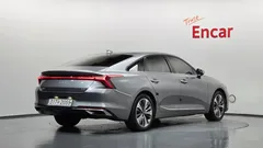 2022 Kia K8 Signature — фото 2