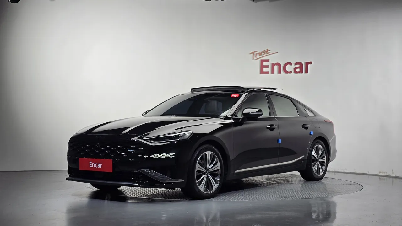 2023 Kia K8 Signature