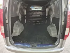 2022 Hyundai Staria Cargo 3-Seater — фото 5