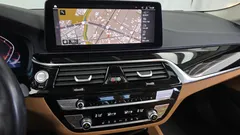 2022 BMW 5-Series 520i Luxury — фото 13