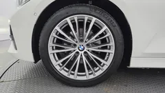 2022 BMW 3-Series 320i Luxury — фото 5