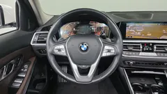 2022 BMW 3-Series 320i Luxury — фото 16