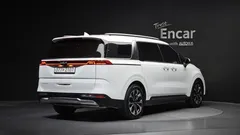 2022 Kia Carnival Diesel 9-Seater Signature — фото 2