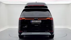 2023 Kia Carnival Diesel 7-Seater Hi-Limousine — фото 4