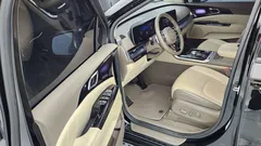 2023 Kia Carnival Diesel 7-Seater Hi-Limousine — фото 9