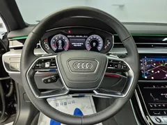 2021 Audi A8 55 TFSI Quattro Premium LWB — фото 17