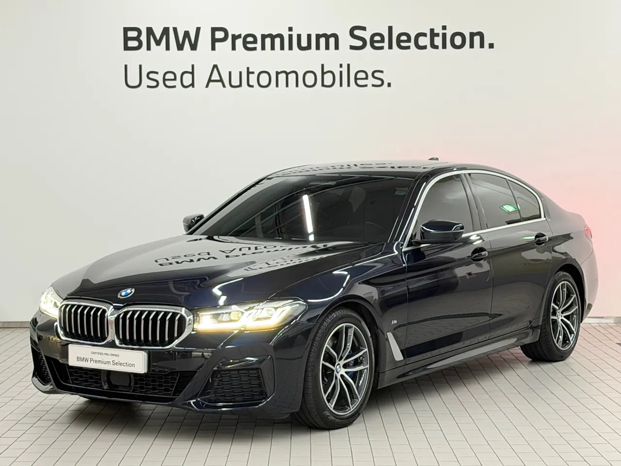 2022 BMW 5-Series 520i M Sport