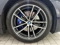 2022 BMW 5-Series 520i M Sport — фото 5