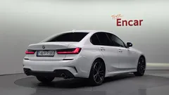 2022 BMW 3-Series 320i M Sport — фото 2
