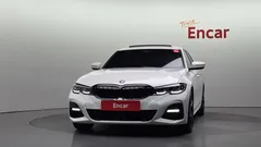 2022 BMW 3-Series 320i M Sport — фото 3