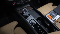 2022 Volvo XC60 B5 Inscription — фото 9