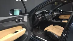 2022 Volvo XC60 B5 Inscription — фото 10