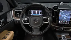 2022 Volvo XC60 B5 Inscription — фото 13
