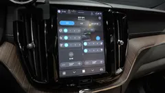 2022 Volvo XC60 B5 Inscription — фото 18
