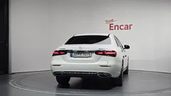 2023 Mercedes-Benz E-Class E300e 4MATIC Exclusive — фото 4
