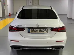 2023 Mercedes-Benz E-Class E250 AMG Line — фото 4