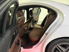 2023 Mercedes-Benz E-Class E250 AMG Line — фото 8