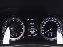 2023 Hyundai Sonata 2.0 — фото 9