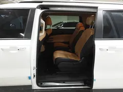 2023 Kia Carnival Diesel 9-Seater Prestige — фото 4