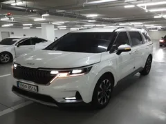 2023 Kia Carnival Diesel 9-Seater Prestige — фото 13