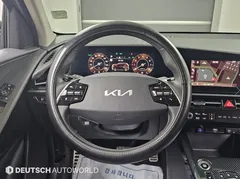 2024 Kia Niro Signature — фото 17