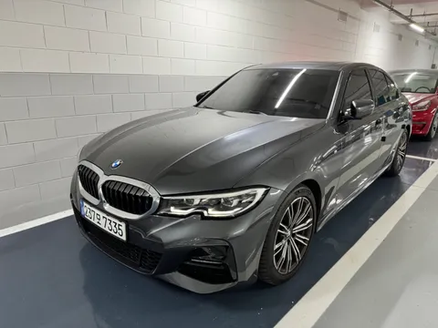 2022 BMW 3-Series 320i M Sport