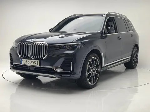 2022 BMW X7 xDrive 40i Design Pure Excellence 6-Seater