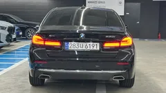 2022 BMW 5-Series 530i xDrive Luxury — фото 4