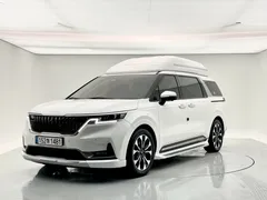 2023 Kia Carnival Diesel 9-Seater Hi-Limousine — фото 1