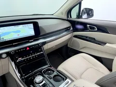 2023 Kia Carnival Diesel 9-Seater Hi-Limousine — фото 16