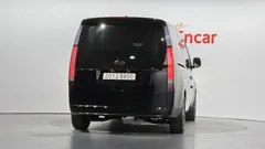 2024 Hyundai Staria Lounge 9-Seater — фото 4