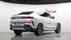 2022 BMW X6 xDrive40i M Sport — фото 2