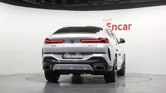 2022 BMW X6 xDrive40i M Sport — фото 4