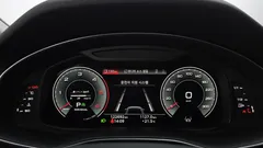 2022 Audi Q8 45 TDI Quattro — фото 8