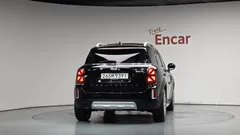 2022 Mini Countryman ALL4 Classic Plus — фото 4