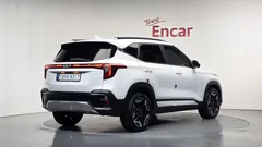 2024 Kia Seltos Gasoline 1.6 Turbo 2WD, белый — фото 2