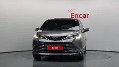 2022 Toyota Sienna 2.5 Hybrid 2WD — фото 3