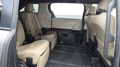 2022 Toyota Sienna 2.5 Hybrid 2WD — фото 16