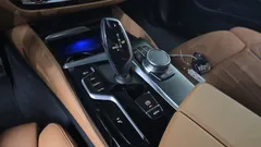 2023 BMW 5-Series 520i M Sport — фото 9
