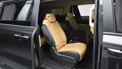 2023 Kia Carnival Diesel 11-Seater Prestige — фото 15